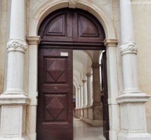 The entrance to the monastery.